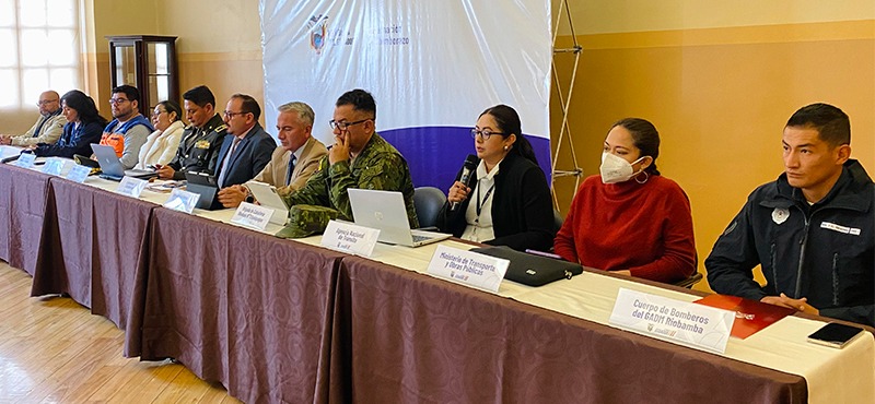 El Gobernador de Chimborazo lideró rueda de prensa sobre los resultados del feriado activado por Semana Santa